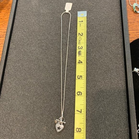 NWT Lia Sophia Silver Heart Necklace - Picture 6 of 6
